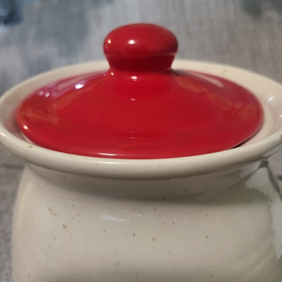 VTG Ceramic Cookie Jar/Canister~Appears Handmade White with Red Peppers & Lid - Picture 3 of 5